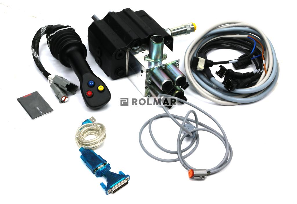 Proporcjonalny rozdzielacz hydrauliczny do ładowaczy czołowych OP (Open Center) 2-sek. max przepływ 90L. 1-sekcja pływająca - sterowany elektrycznie