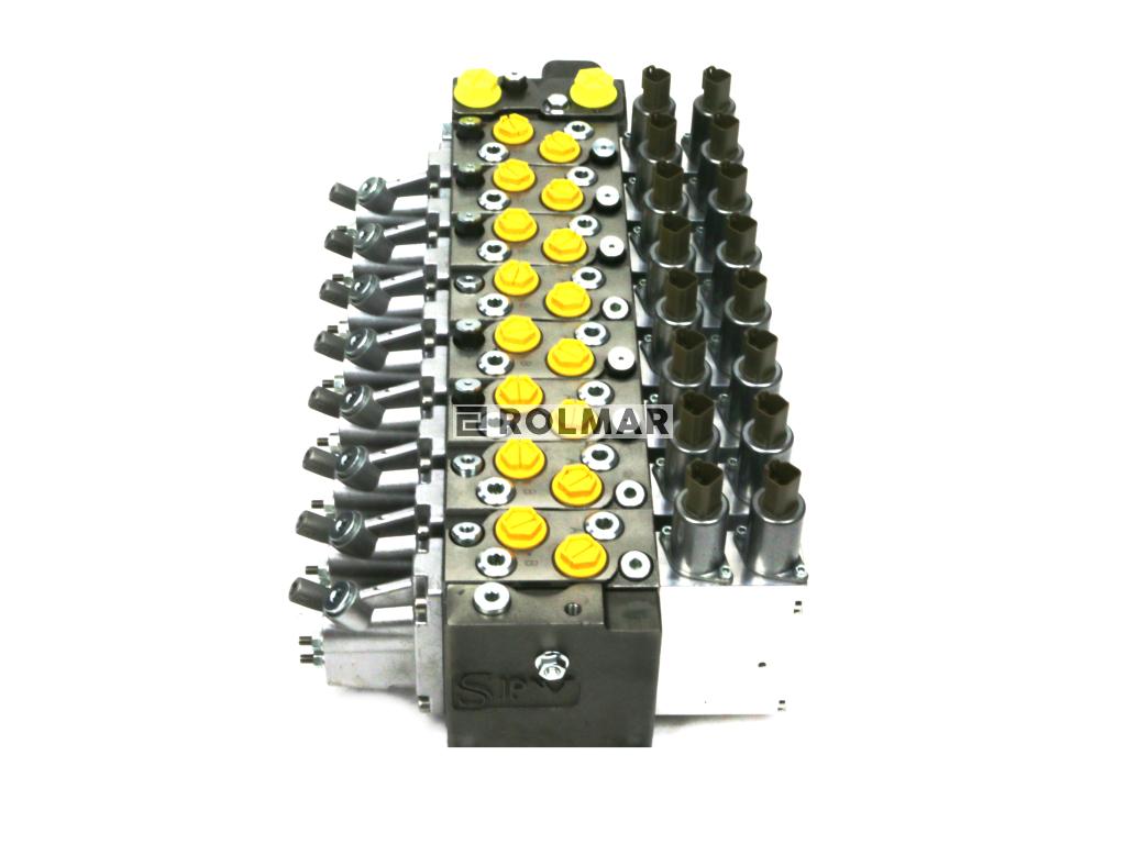 Rozdzielacz 8 sekcyjny (80/80.80/80.80/80.40/40.40/40.40/40.65/65.65/65) 120 l/min. prop. LS. opcja dźwigni. 12VDC