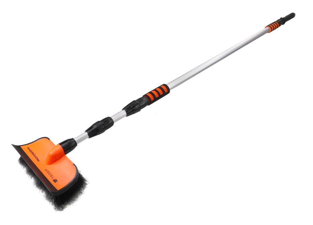 Szczotka teleskopowa - przepływowa ze ściągaczką PROFESSIONAL - LONG (dł. 180-400cm) / miękkie włosie PVC / TEGER 