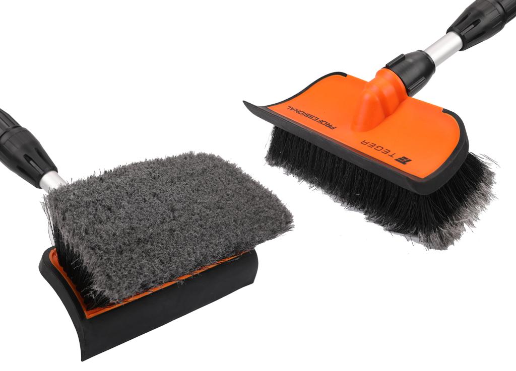 Szczotka teleskopowa - przepływowa ze ściągaczką PROFESSIONAL - LONG (dł. 180-400cm) / miękkie włosie PVC / TEGER 