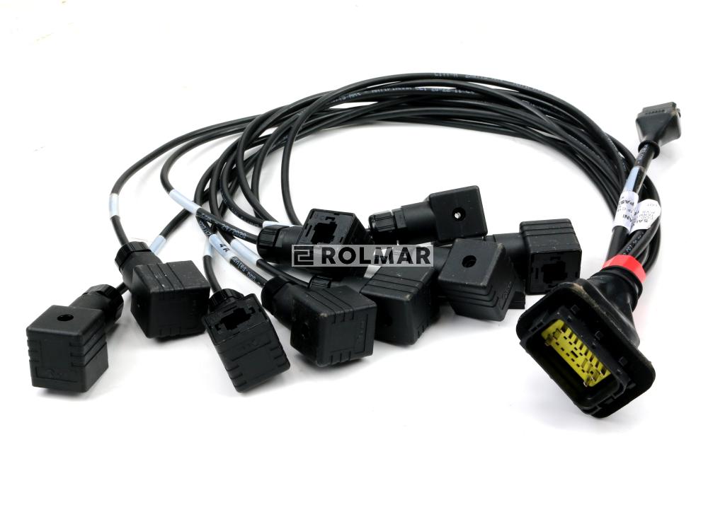 Przewód zasilający końcowy TE-04-00 z wtyczkami TF C18 do rozdzielaczy.