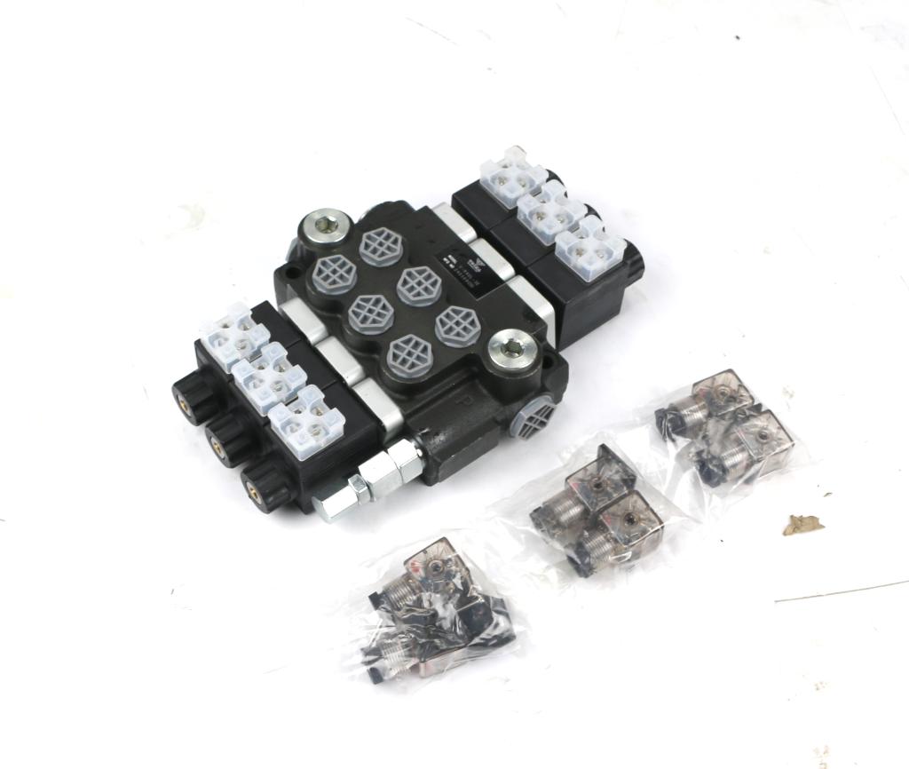 Rozdzielacz hydrauliczny 3-sekcyjny sterowany elektrycznie 12V 40L VOIMA