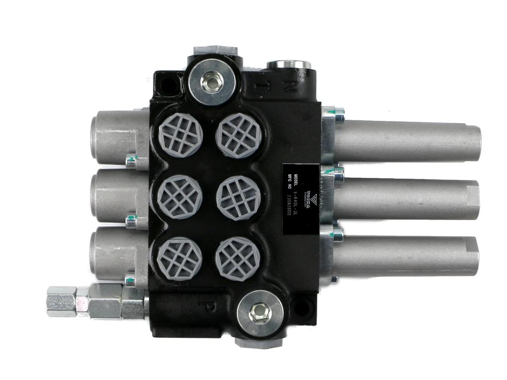 Rozdzielacz hydrauliczny 3-sekcyjny 40L sterowany na linkę  VOIMA