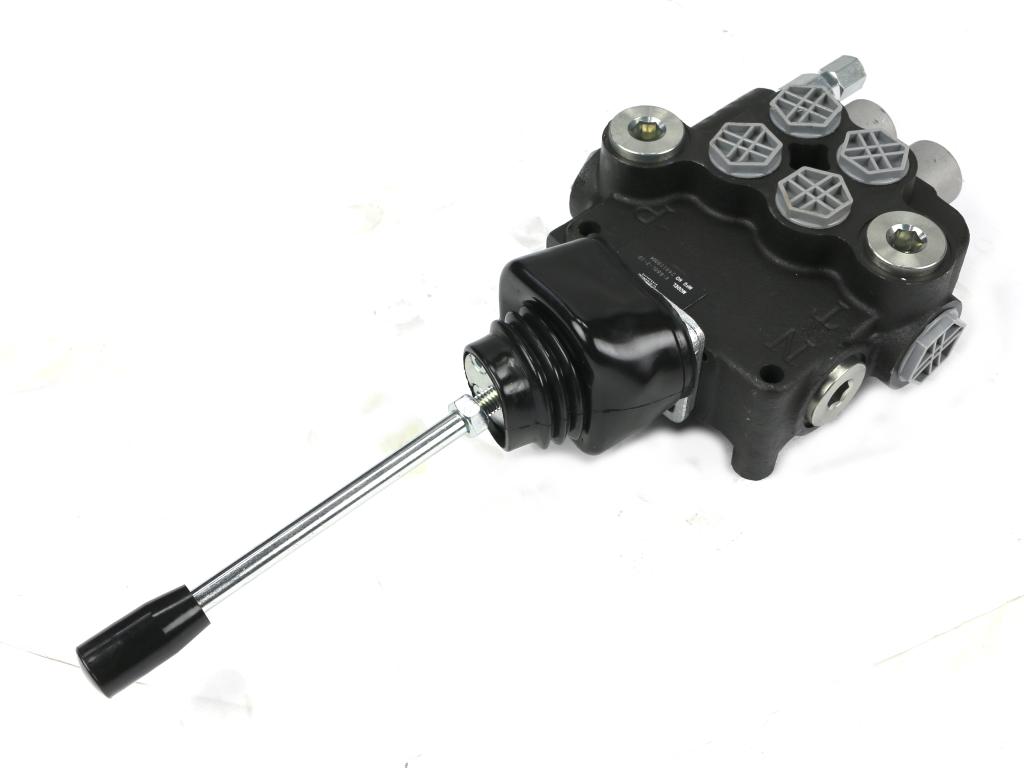 Rozdzielacz hydrauliczny 2-sekcyjny 80L z joystickiem  VOIMA