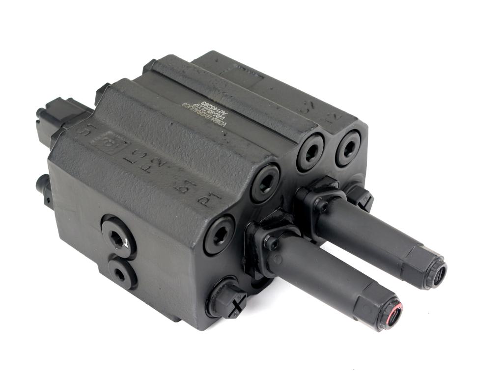 Rozdzielacz hydrauliczny do ładowaczy czołowych 2-sekcyjny (1 x sekcja pływająca) max przepływ 90L  - sterowany na linkę i joystick VOIMA