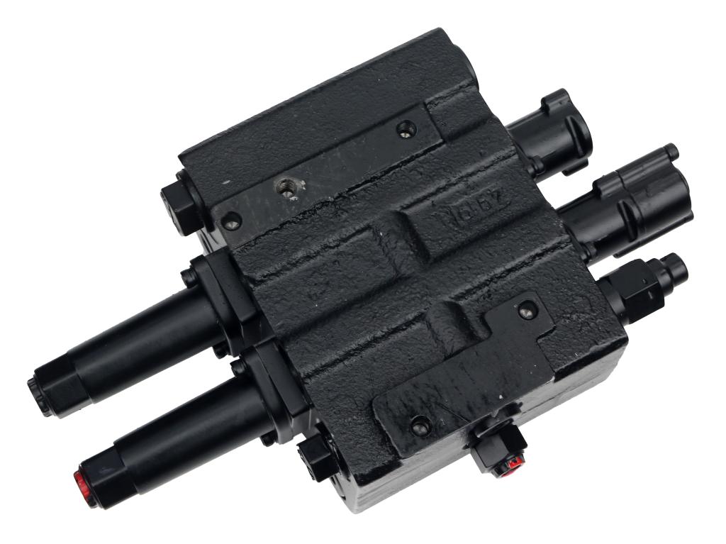 Rozdzielacz hydrauliczny do ładowaczy czołowych (LS - Load Sensing) 2-sekcyjny (1 x sekcja pływająca) max przepływ 90L - sterowany na linkę i joystick VOIMA