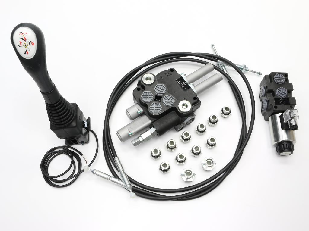 Zestaw (1 sekcja pływająca) do Ładowacz TUR -Rozdzielacz 80L 2-sekcyjny + Elektrozawór + Joystick z przyciskiem + Elementy złączne + Linki na kulkę 2000mm VOIMA