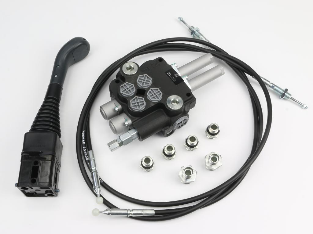 Zestaw do Ładowacz TUR -Rozdzielacz 80L 2-sekcyjny + Joystick bez przycisku + Elementy złączne + Linki na kulkę 2000mm VOIMA