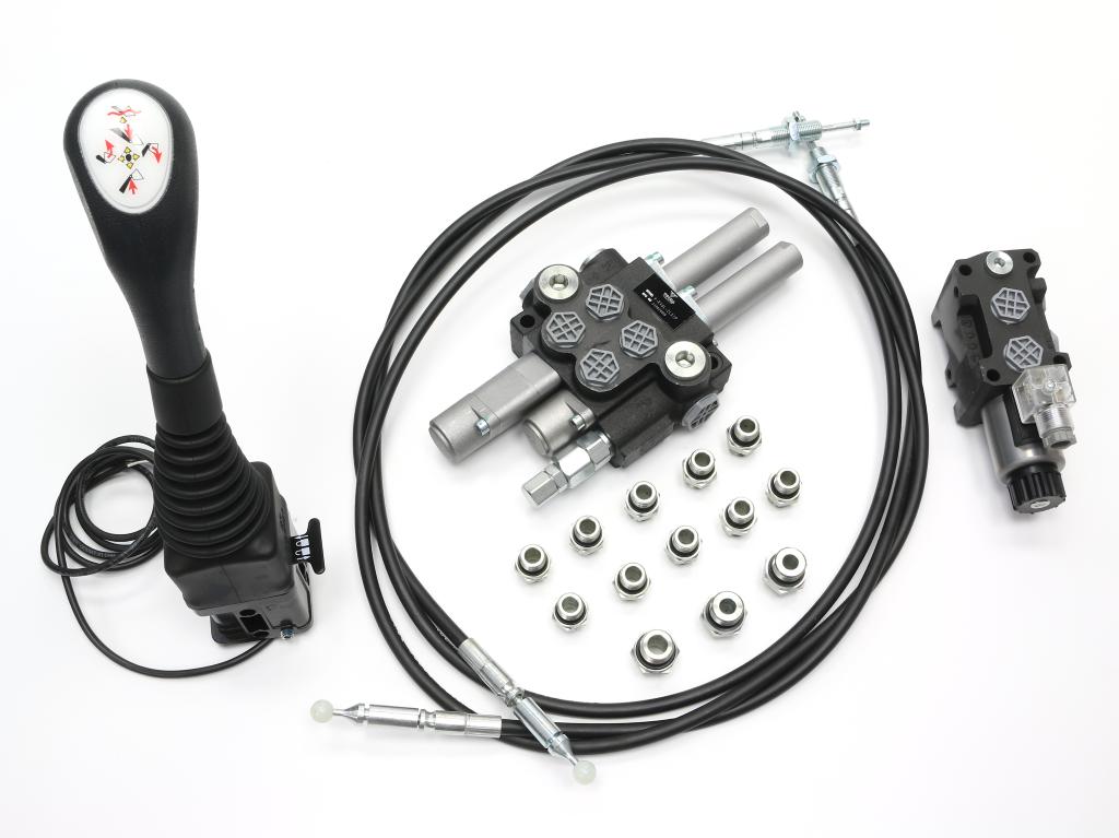 Zestaw (1 sekcja pływająca) do Ładowacz TUR -Rozdzielacz 40L 2-sekcyjny + Elektrozawór + Joystick z przyciskiem + Elementy złączne + Linki na kulkę 2000mm VOIMA