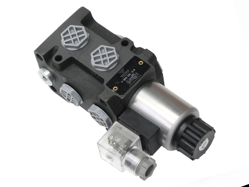 Zestaw (1 sekcja pływająca) do Ładowacz TUR -Rozdzielacz 40L 2-sekcyjny + Elektrozawór + Joystick z przyciskiem + Elementy złączne + Linki na kulkę 2000mm VOIMA