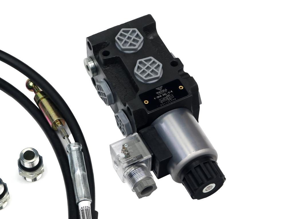 Zestaw do Ładowacz TUR -Rozdzielacz 40L 2-sekcyjny + Elektrozawór + Joystick z przyciskiem + Elementy złączne + Linki na kulkę 1500mm VOIMA