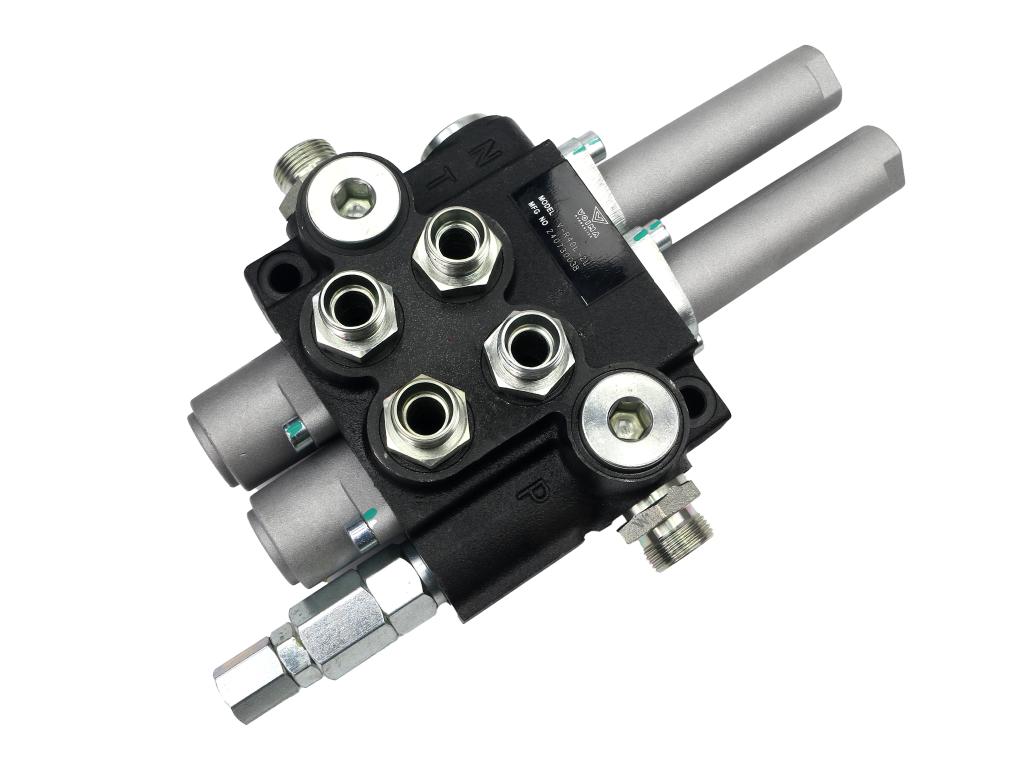 Zestaw - rozdzielacz hydrauliczny 2-sekcyjny na linki + elementy złączne  VOIMA