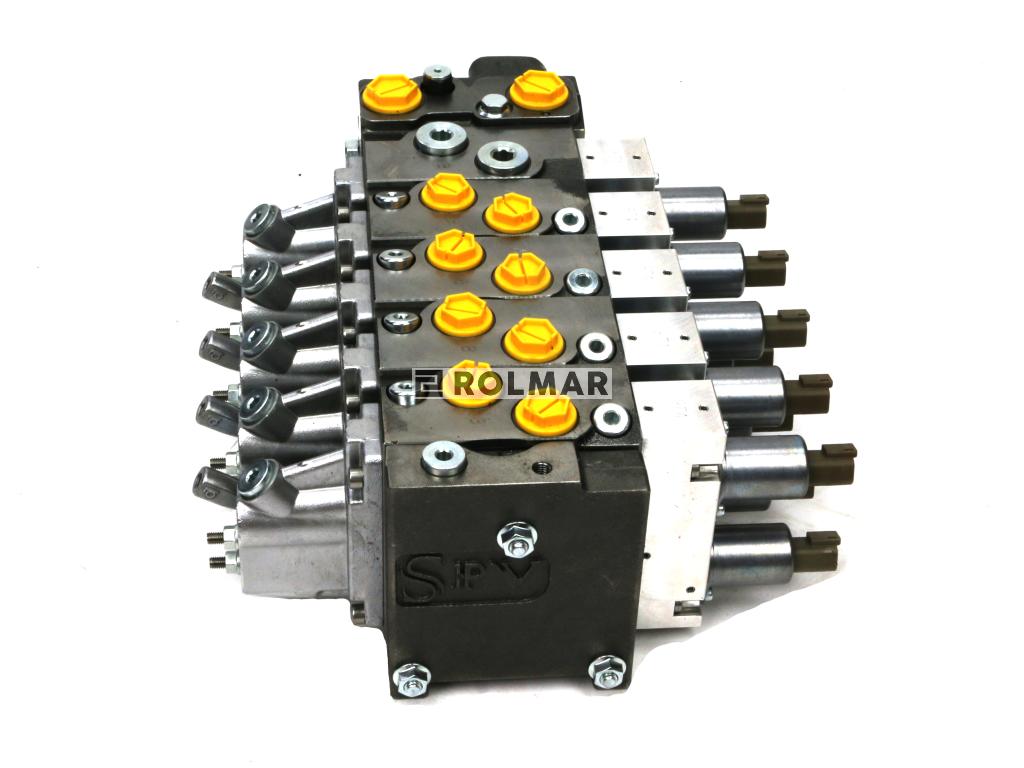 Rozdzielacz 4 sekcyjny. 80 l/min.. proporcjonalny. kompensacja ciśnienia LS. z opcją sterowania dźwigniami . zaworem zrzutowym. 12V DC