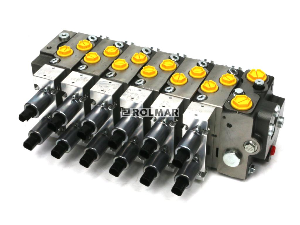 Rozdzielacz 6 sekcyjny (FT 25/25. 65/65. 40/40. 65/65. 40/40. 40/40) 120 l/min. proporcjonalny. LS. opcja dźwigni. 24V DC