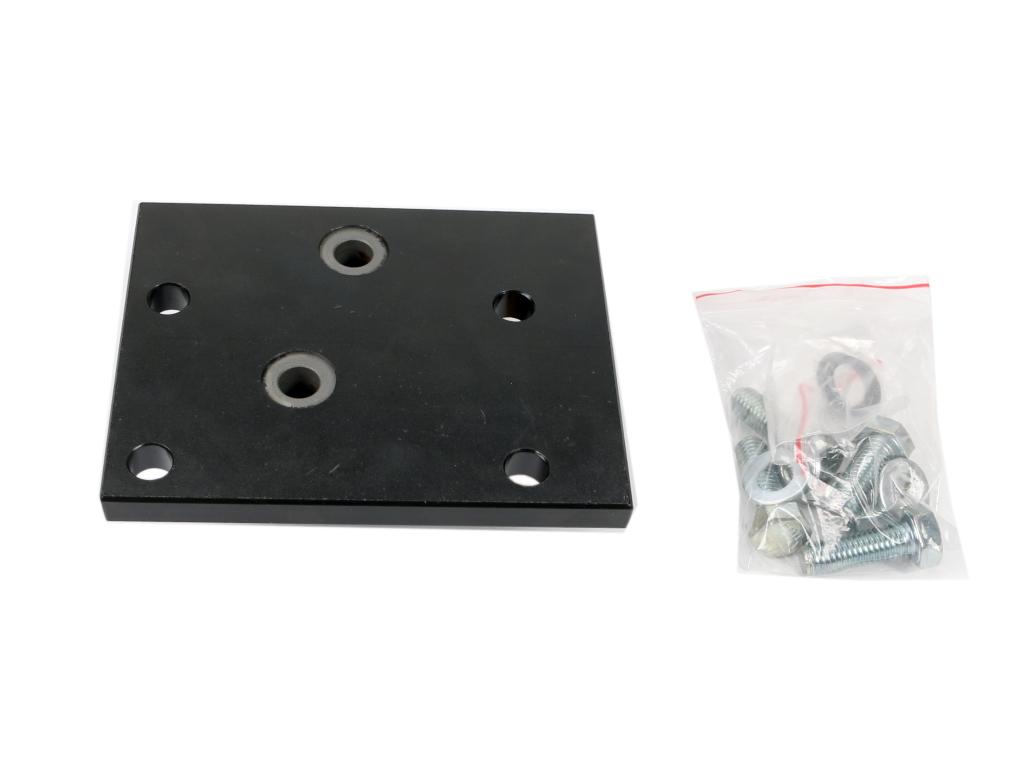 Adapter zewnętrznego rozdzielacza w ciągniku rolniczym Ursus C-330 Waryński