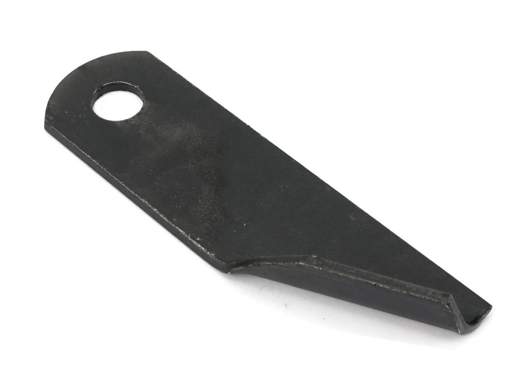 Nóż obrotowy rozdrabniacz słomy sieczkarnia podgięty 173x50x4.5mm otwór 18 zastosowanie 87031976 New Holland WARYŃSKI ( sprzedawane po 25 )